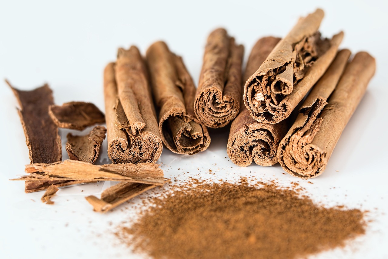 زرین گیاه - زرین گیاه بزرگترین پخش انواع ادویه و دمنوش در ایران cinnamon stick