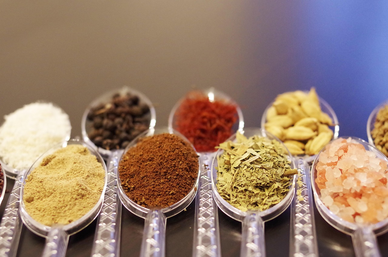 زرین گیاه - زرین گیاه بزرگترین پخش انواع ادویه و دمنوش در ایران spices